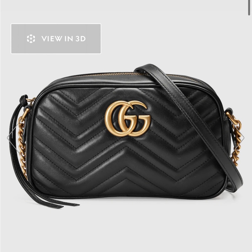 Gucci GG Marmont Small handbag. Black leather with Gold Hardware
